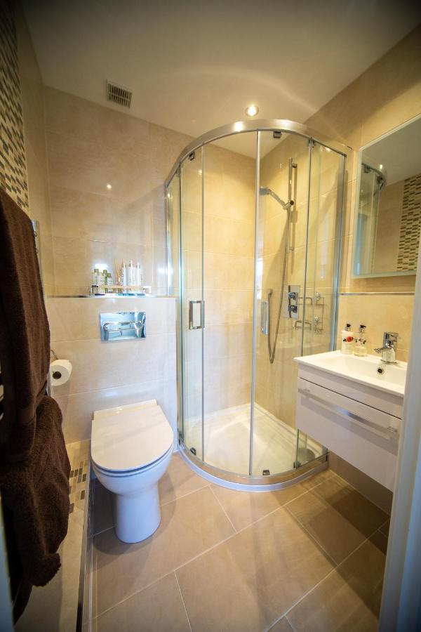 Trethvor House Ensuite Double Room With Free Parking In Quiet Residential Area 패드스토 외부 사진