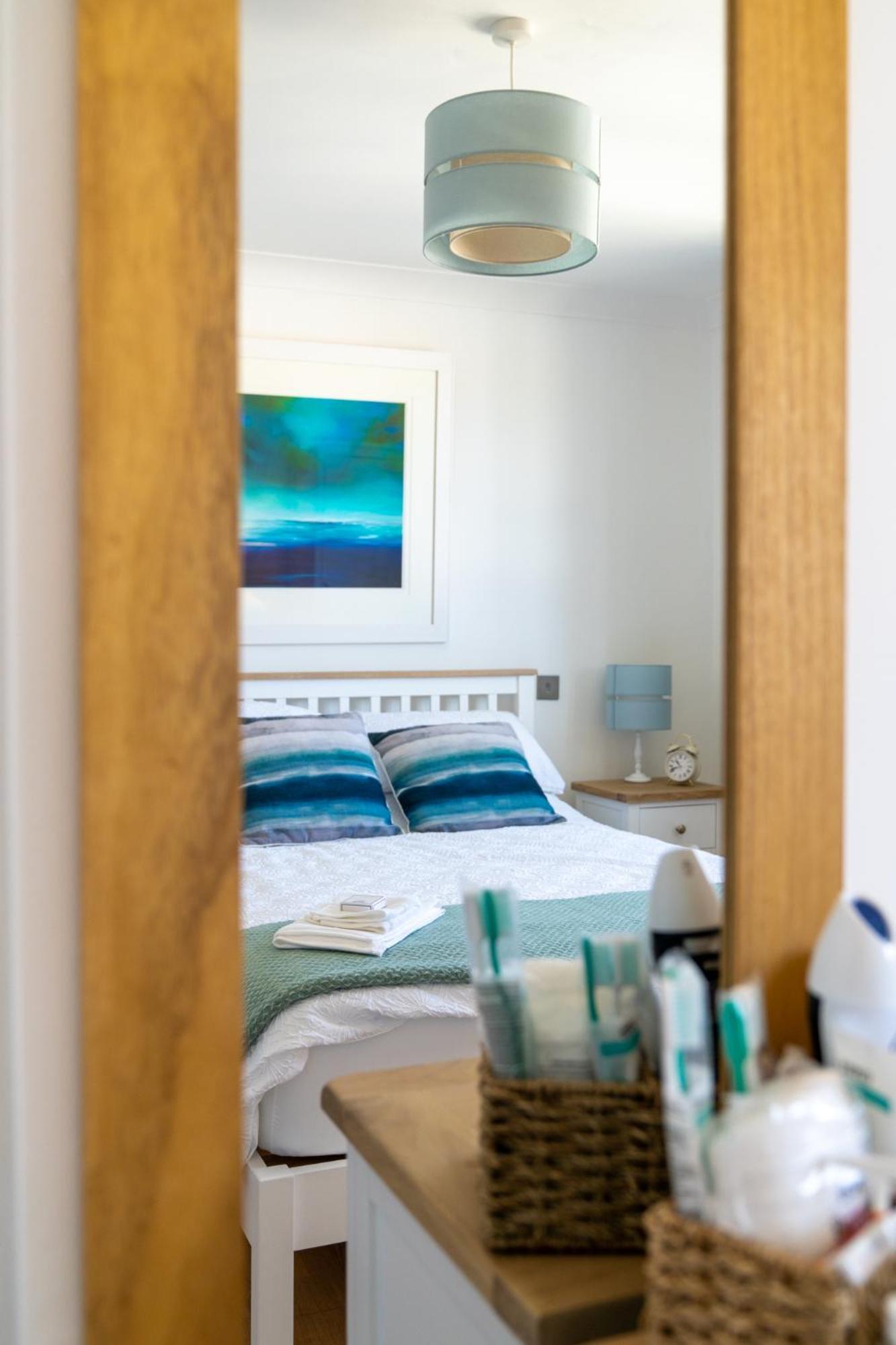 Trethvor House Ensuite Double Room With Free Parking In Quiet Residential Area 패드스토 외부 사진